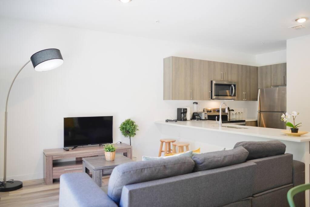 Awesome Townhouse 15 Minutes From The Beach ไมอามี ภายนอก รูปภาพ